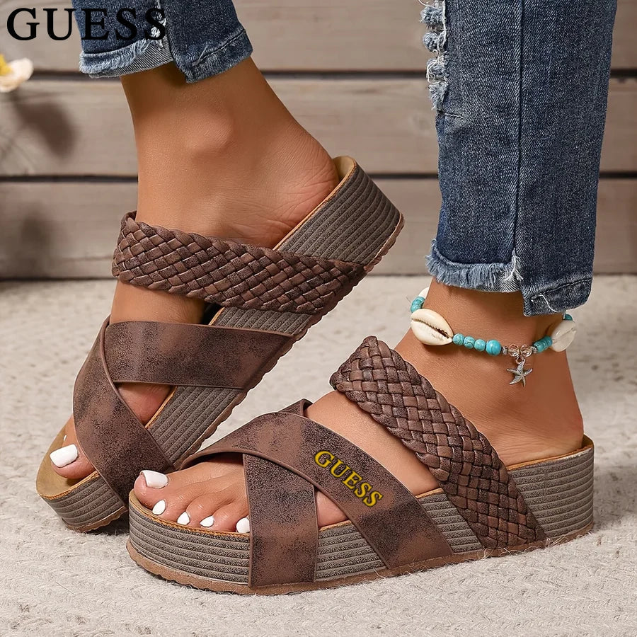 ᏀUᎬᏚᏚ – Sandals