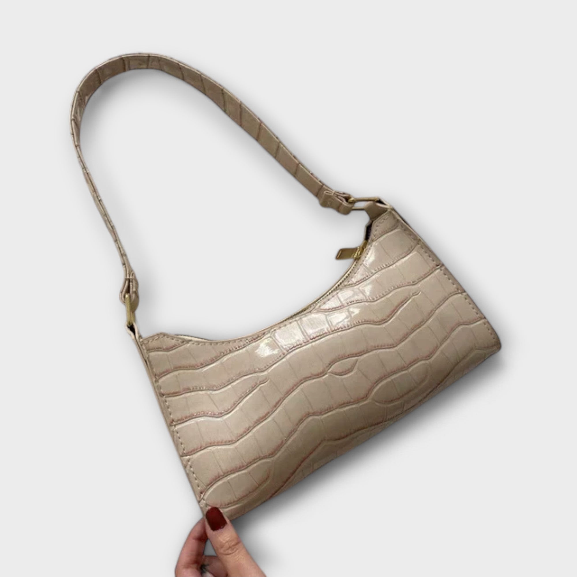 Aurellia. - Shiny Leather Bag