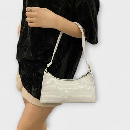 Aurellia. - Shiny Leather Bag