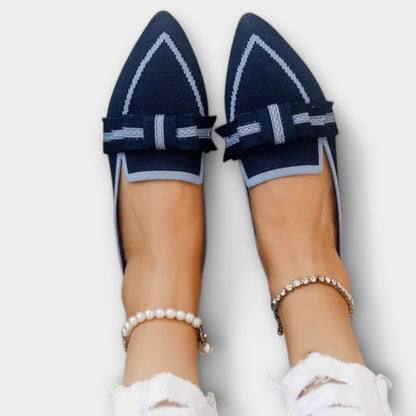 Flache Damenschuhe mit Knotendesign